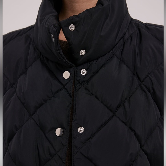 NEW nap Buttoned Sleeveless Puffer Coat - Picture 13 of 13